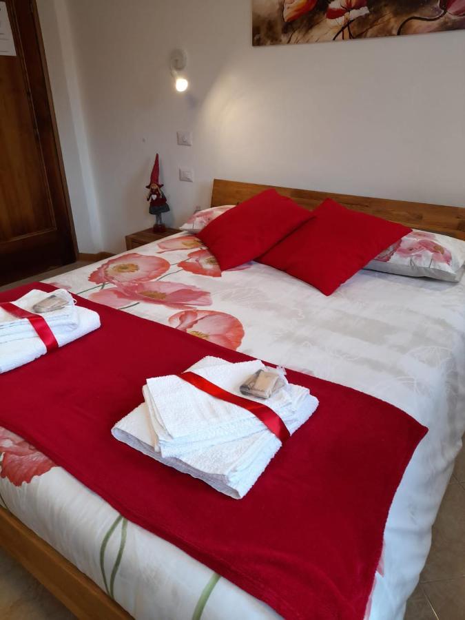 B&B La Casa Di Loretta Paderno 外观 照片