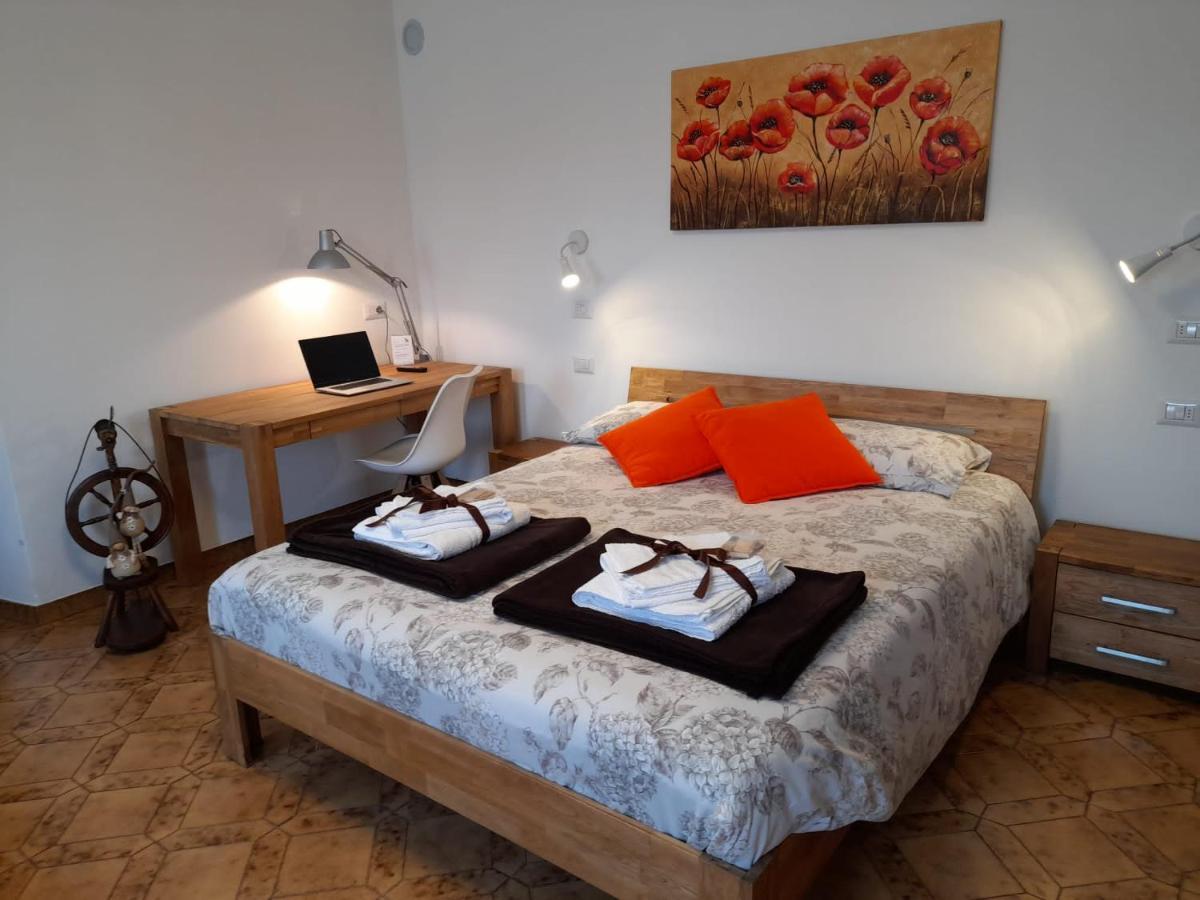 B&B La Casa Di Loretta Paderno 外观 照片